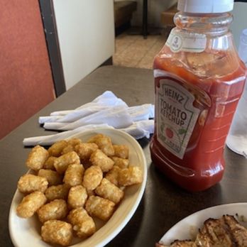 Woodbridge Restaurant - American Near Me - Oklahoma City, Oklahoma