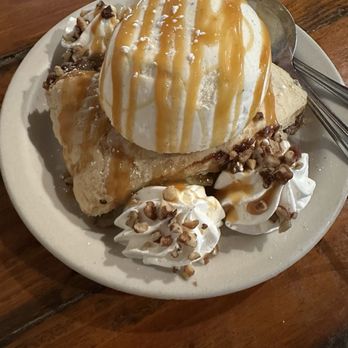 The Auslander - Apple Strudel - German Near Me - Fredericksburg, Texas The Auslander - Apple Strudel - German Near Me - Fredericksburg, Texas
