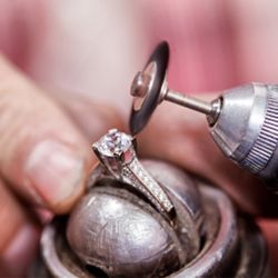 The Jewelry Box Estate Buyers