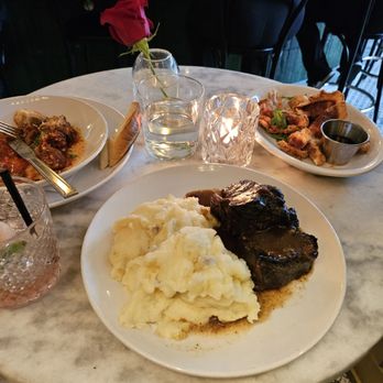 Blondie - Braised Short Rib - Cocktail Bars Near Me - Philadelphia, Pennsylvania Blondie - Braised Short Rib - Cocktail Bars Near Me - Philadelphia, Pennsylvania
