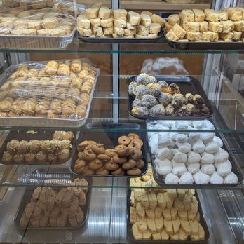 Titan Bakery - Sweets - Grocery Near Me - Deer Park, New York