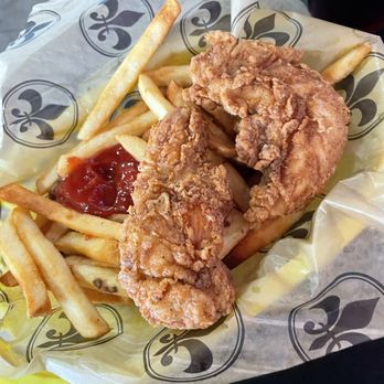 Commodore's Pizza - Pizza Near Me - Hammond, Louisiana