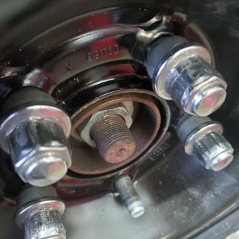 Julius's Emergency Roadside Assistance - Towing Near Me