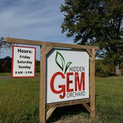 Hidden Gem Orchard - Exterior sign