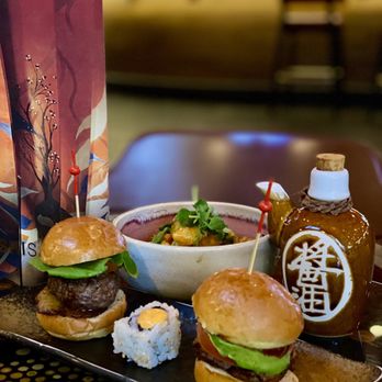 Sushisamba - Wagyu Beef Sliders and Spicy Tuna Roll - Asian Fusion Near Me - Las Vegas, Nevada Sushisamba - Wagyu Beef Sliders and Spicy Tuna Roll - Asian Fusion Near Me - Las Vegas, Nevada
