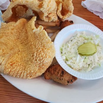 Middendorf's - Manchac - Thin catfish platter - Seafood Near Me - Akers, Louisiana
