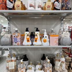 TJ Maxx - Inside