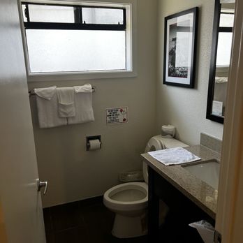 Ramada by Wyndham Monterey - Hotels Near Me - Monterey, California