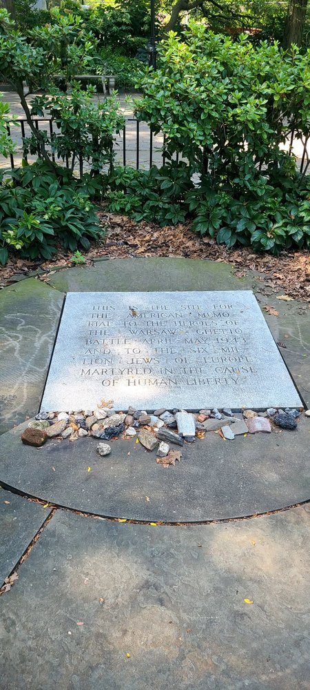 Warsaw Ghetto Memorial Logo