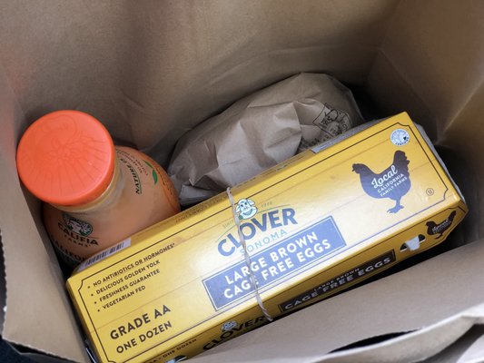 Bel-Clift Grocery by null