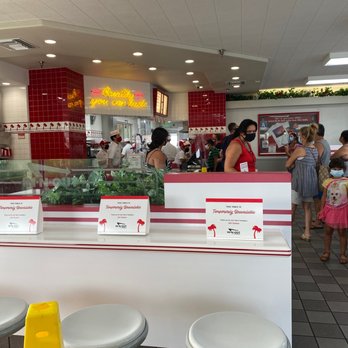 In-N-Out Burger - Burgers Near Me - Lebec, California