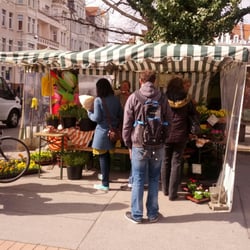 Wochenmarkt Moltkeplatz - Blumenstand auf dem Lister Bauernmarkt