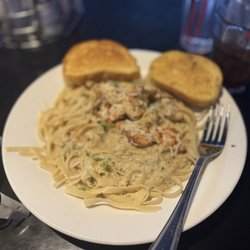Fettucini Alfredo w/ Grilled Chicken