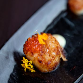 R & C Kitchen - scallops on a black plate - Wine Bars Near Me - Atlanta, Georgia R & C Kitchen - scallops on a black plate - Wine Bars Near Me - Atlanta, Georgia