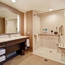 Home2 Suites by Hilton Victorville - Guest room bath