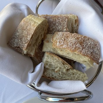 High Cotton - Bread service - warm - Cocktail Bars Near Me - Charleston, South Carolina High Cotton - Bread service - warm - Cocktail Bars Near Me - Charleston, South Carolina