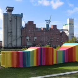 Rethe-Speicher G.T.H. Getreide Terminal - Kunst auf dem Dockville-Gelände.