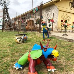 Yard dinosaurs