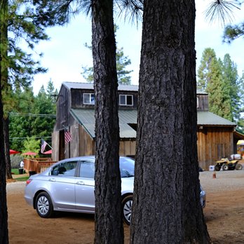 Pine-O-Mine Ranch - parking next to barn - Fruits & Veggies Near Me - Placerville, California