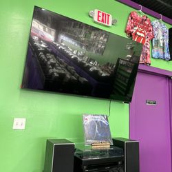 VinylKing Records And collectibles