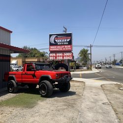 Bloomington Tires - Location and contact information.