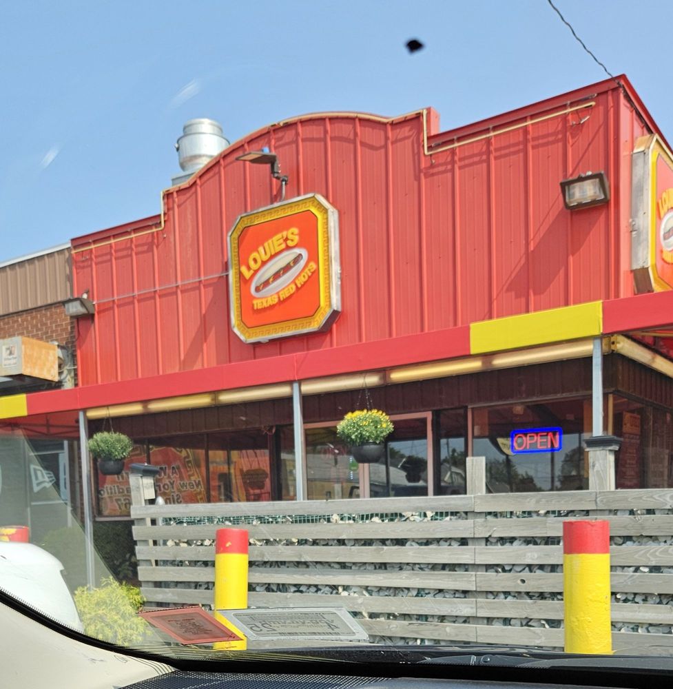 LOUIE’S TEXAS RED HOT Updated September 2024 2811 Bailey Ave