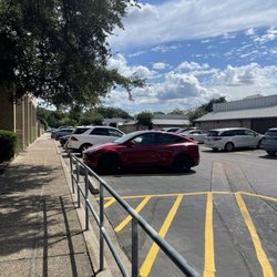 Austin Oral Surgery - Parking lot