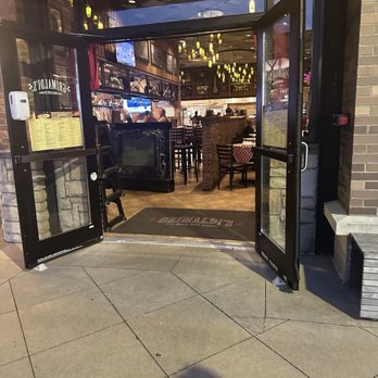 Grimaldi's Pizzeria - Entrance - Pizza Near Me - Lexington, Kentucky Grimaldi's Pizzeria - Entrance - Pizza Near Me - Lexington, Kentucky