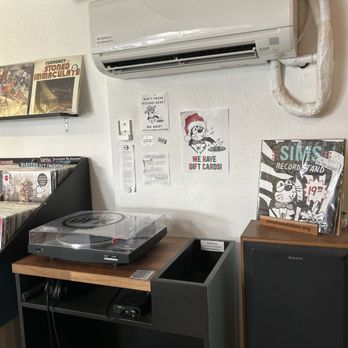 BLK Vinyl - Listening station - Vinyl Records Near Me - Austin, Texas