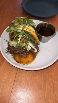 Izzy’s Cocktail Bar by null