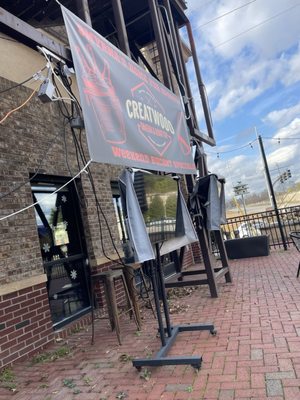 Creatwood Tavern & Rooftop by null