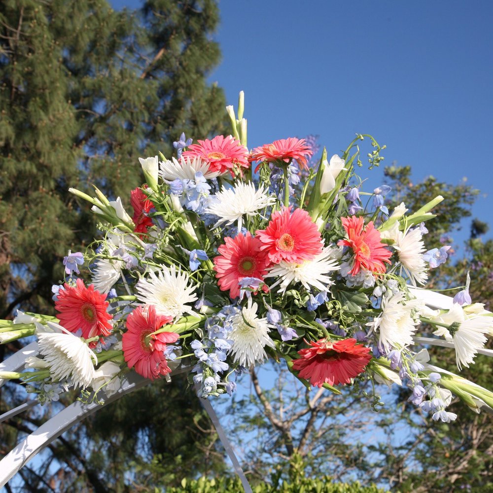 Floral Designs By Michael - Close up for the arch - Floral Designers Near Me - Reseda, California
