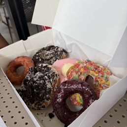 Oreo x2, strawberry cake, red velvet, fruity pebbles, strawberry cream cheese tart Oreo x2, strawberry cake, red velvet, fruity pebbles, strawberry cream cheese tart