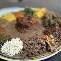 Lucy Ethiopian Restaurant - Mix plate