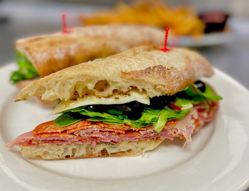 Camila's Pizzeria & Grill