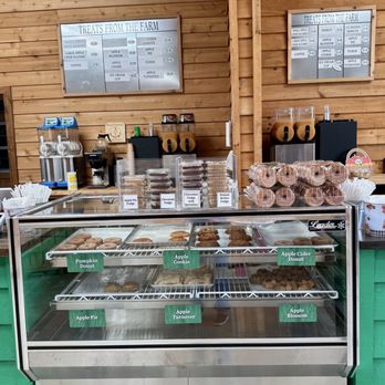 Stepp's Hillcrest Orchard - Bakery - Pick Your Own Farms Near Me - Hendersonville, North Carolina Stepp's Hillcrest Orchard - Bakery - Pick Your Own Farms Near Me - Hendersonville, North Carolina