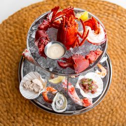 Real Seafood Company Coconut Point