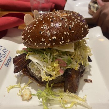 Gordon Ramsay Burger Las Vegas - Truffle Burger: Worth getting for truffle lovers! - Burgers Near Me - Las Vegas, Nevada Gordon Ramsay Burger Las Vegas - Truffle Burger: Worth getting for truffle lovers! - Burgers Near Me - Las Vegas, Nevada