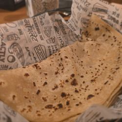 EggHolic - Always a fan of places that have chapati/roti instead of only naan
