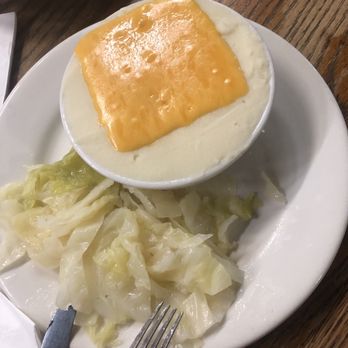 Maggie's Pub - Shepherds pie - British Near Me - Santa Fe Springs, California