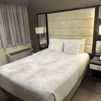 Park South Hotel - Queen room - Hotels Near Me - New York, New York Park South Hotel - Queen room - Hotels Near Me - New York, New York