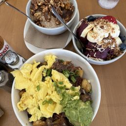 ASADA HASH BOWL and MAPLE PEACH WARMED OATS ASADA HASH BOWL and MAPLE PEACH WARMED OATS