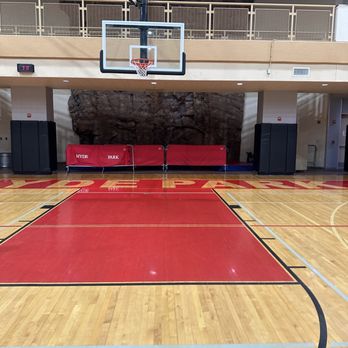 The Quarries - Nice Basketball Court - Recreation Centers Near Me - Austin, Texas The Quarries - Nice Basketball Court - Recreation Centers Near Me - Austin, Texas