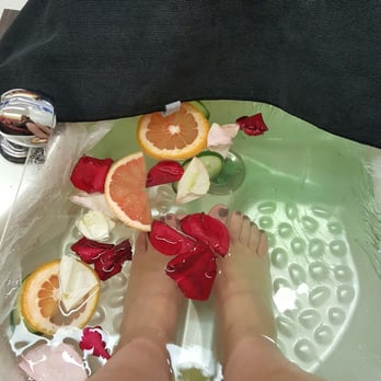 Fizz Nail Lounge - Imagine my surprise when I was spoiled with natural fruits and flowers!! Love it!! - Nail Salons Near Me - Houston, Texas Fizz Nail Lounge - Imagine my surprise when I was spoiled with natural fruits and flowers!! Love it!! - Nail Salons Near Me - Houston, Texas