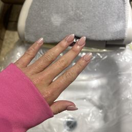 Bubble gum white chrome almond nails Bubble gum white chrome almond nails