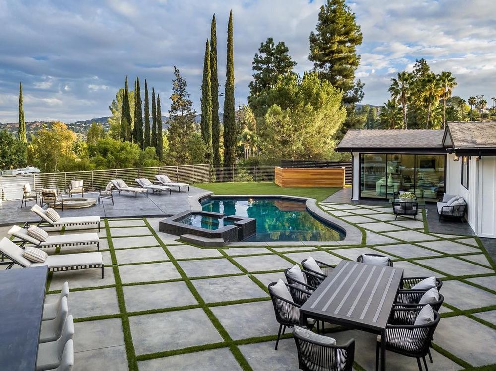 Slide of EcoStar Remodeling & Construction