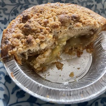 Linn's Restaurant - Apple pie - American Near Me - Cambria, California Linn's Restaurant - Apple pie - American Near Me - Cambria, California