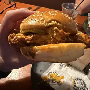 Firestone Walker - Paso Robles - Hot Fried Chicken sandwich with no coleslaw. Amazing! - Breweries Near Me - Paso Robles, California
