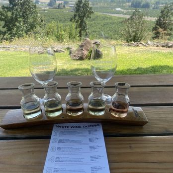 Freehand Cellars - White wine tasting flight - Wine Tasting Room Near Me - Wapato, Washington Freehand Cellars - White wine tasting flight - Wine Tasting Room Near Me - Wapato, Washington