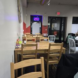 Thai Boat 89 - Dining area